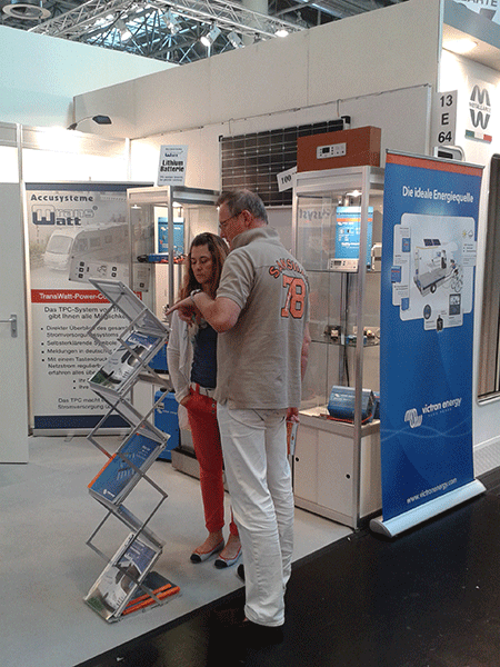 Gemütlichkeit am Messestand begehrtes Prospektmaterial