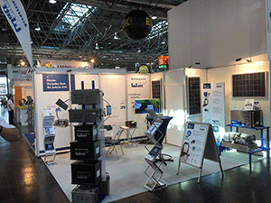 Messestand vor dem Besucheransturm